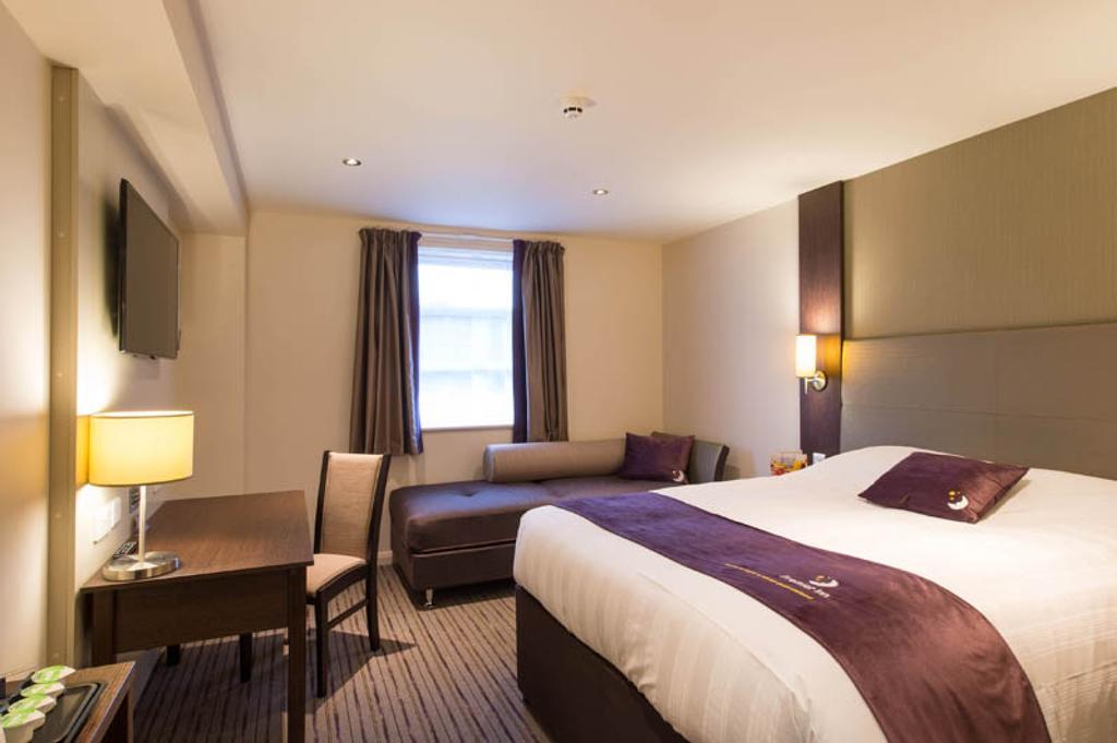 Premier Inn Inverness East Δωμάτιο φωτογραφία